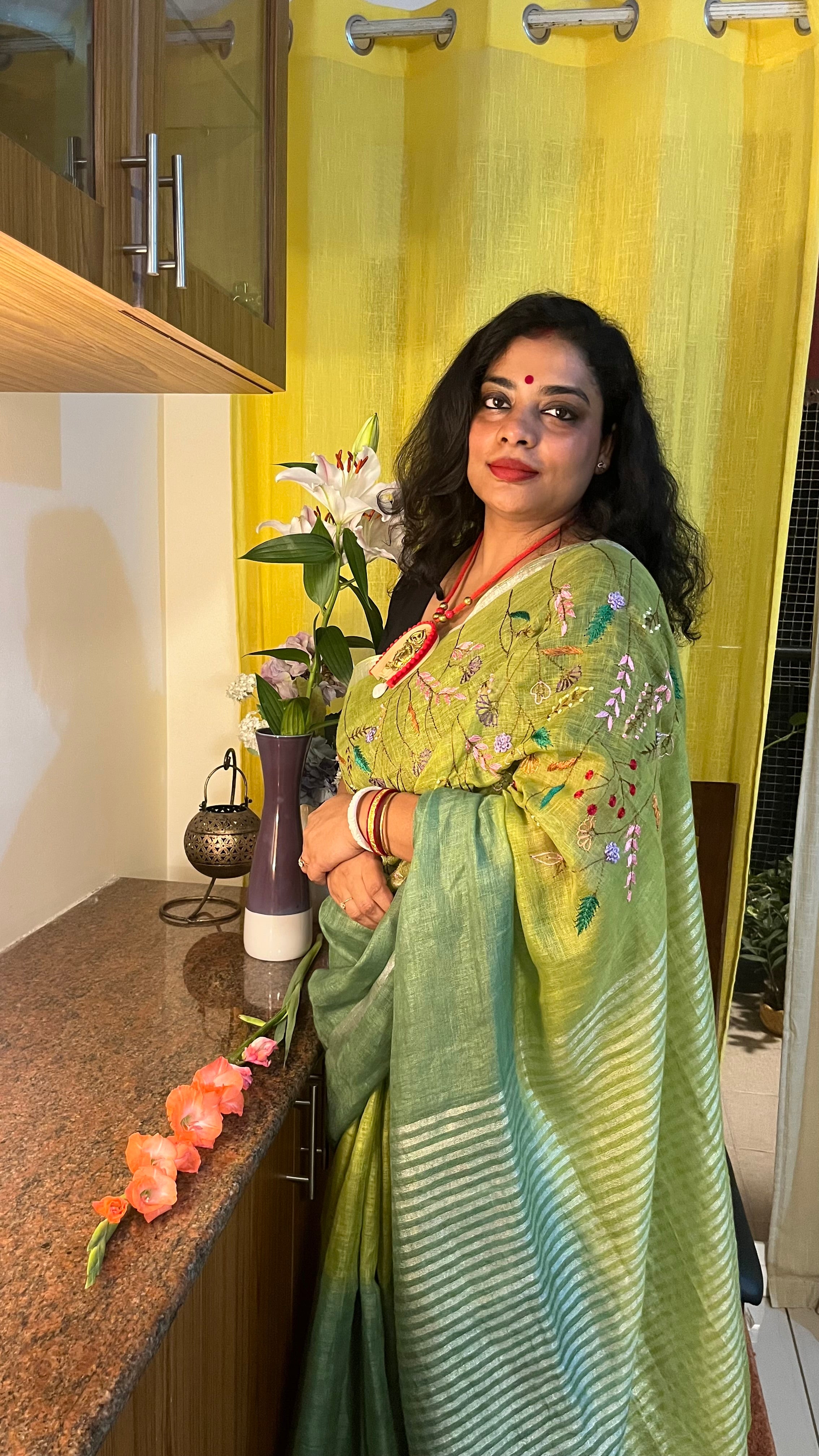 VASUNDHARA - Pure Linen Hand-Embroidered French Knot Saree