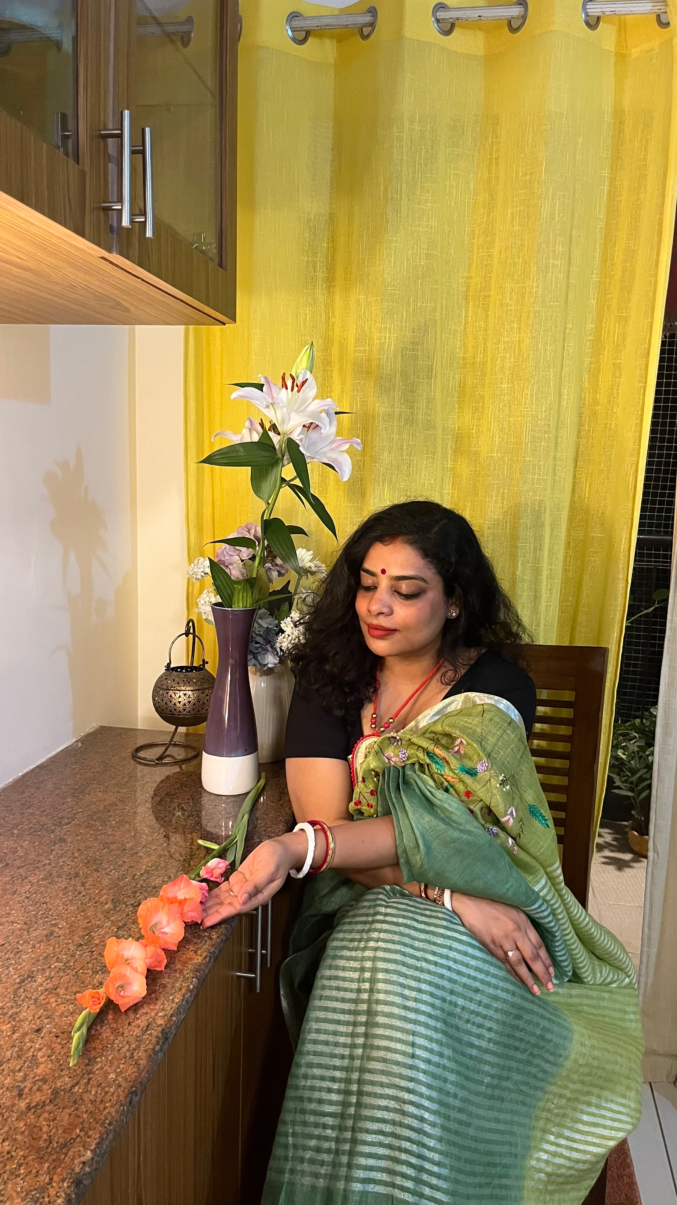 VASUNDHARA - Pure Linen Hand-Embroidered French Knot Saree