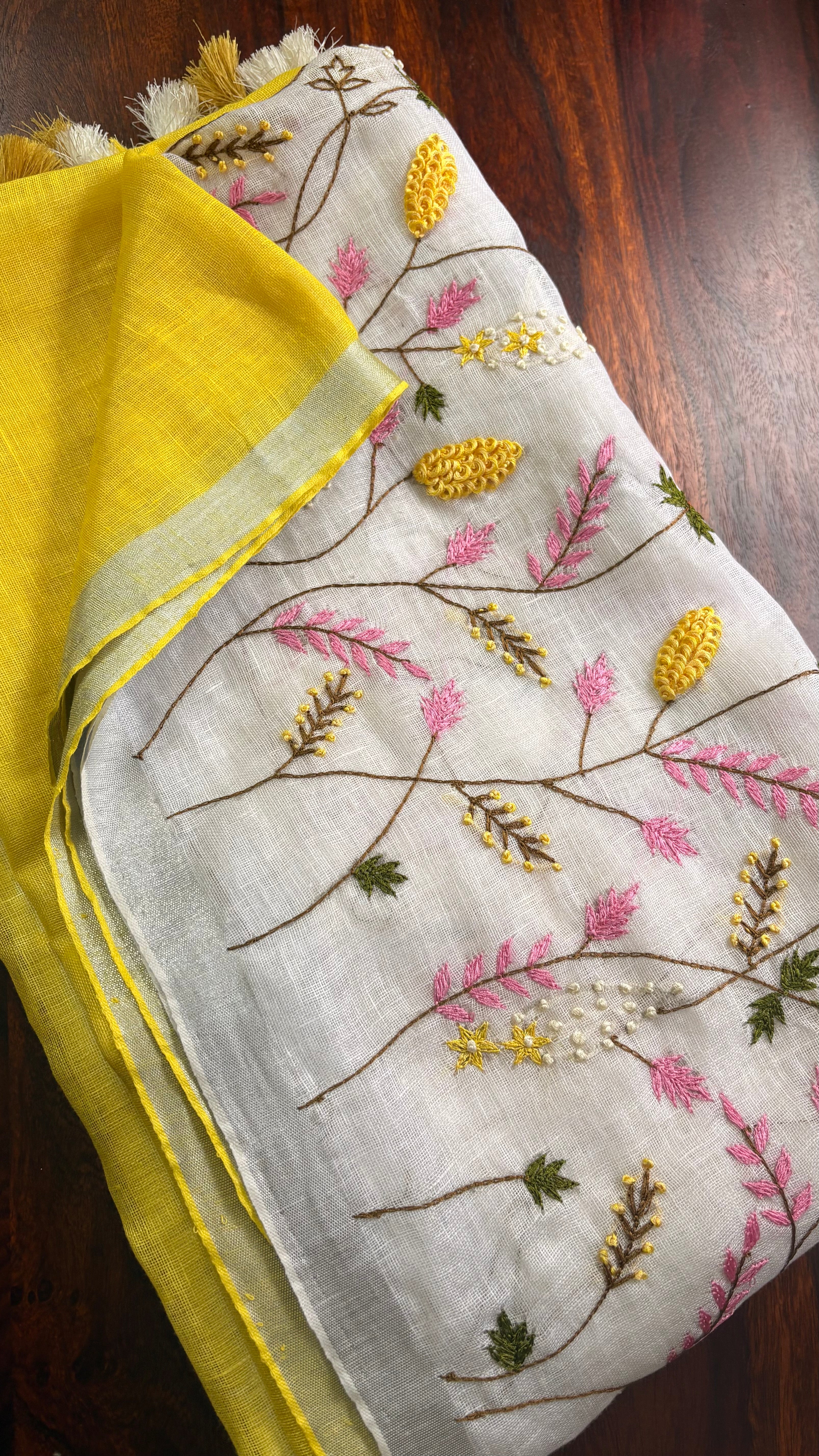 ASHIMAA - Premium Linen Hand Embroidered saree