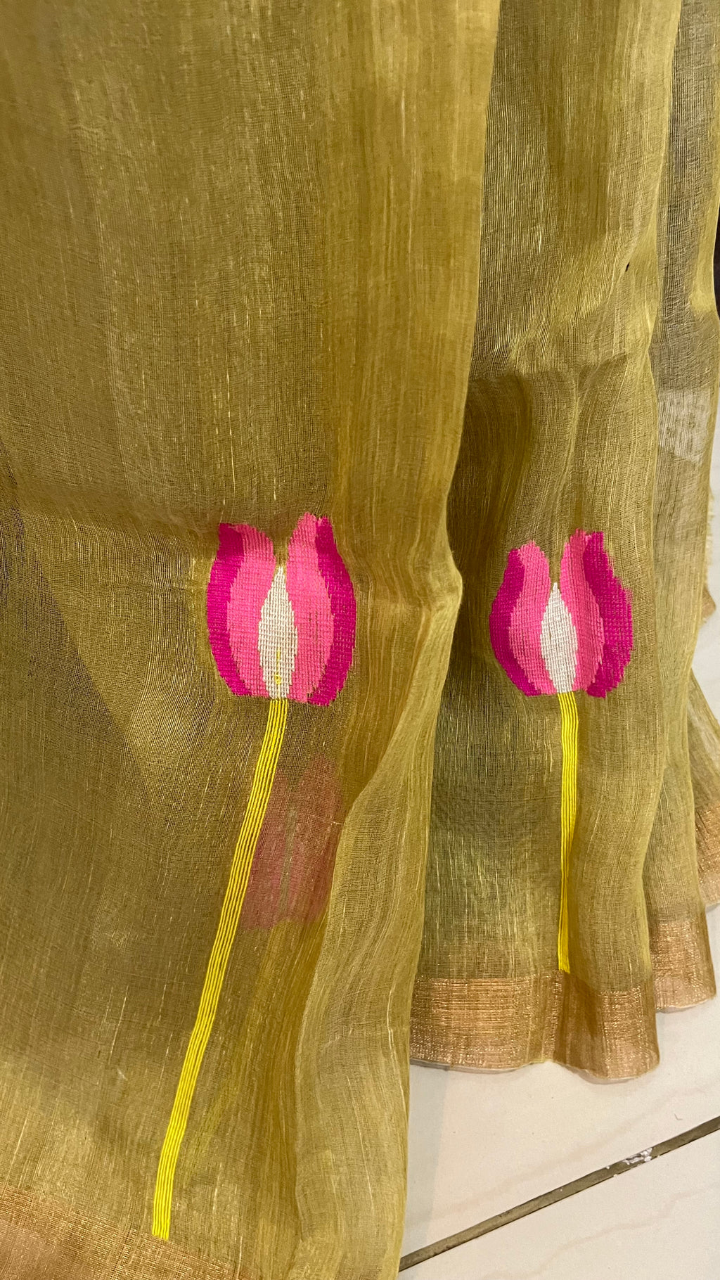 MASSAKALI - Pure Silk Olive Green Lotus Jamdani Saree